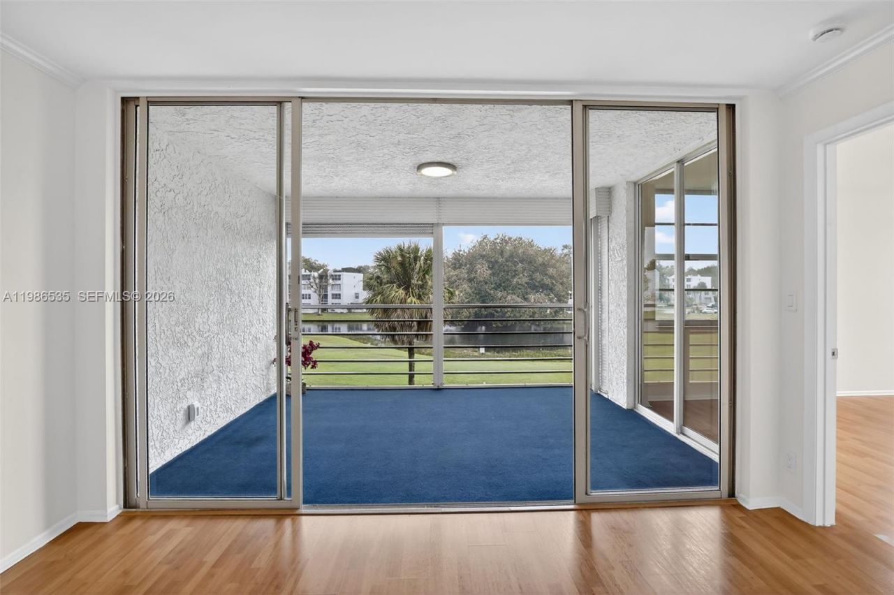 1831 Sabal Palm Dr , Unit 306, Davie, FL 33324 Photo