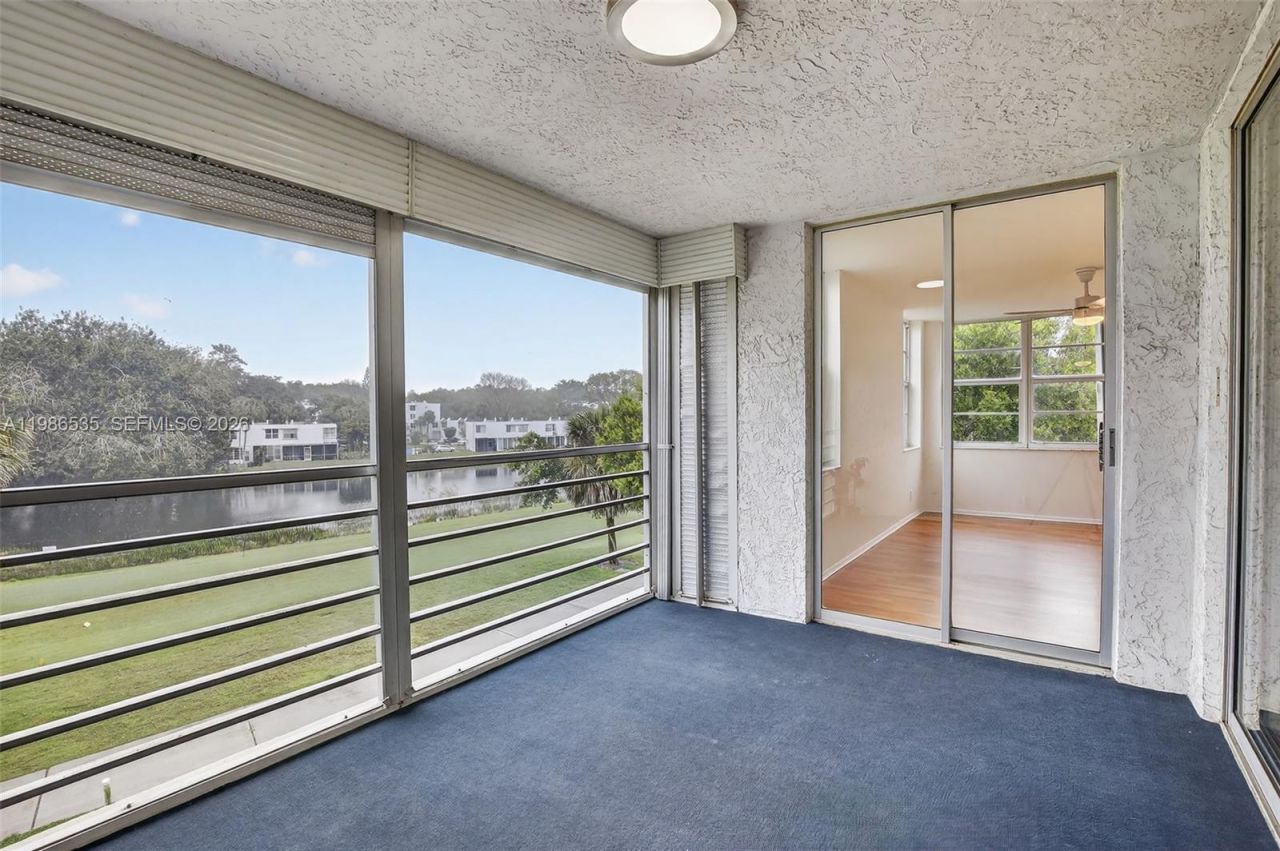 1831 Sabal Palm Dr , Unit 306, Davie, FL 33324 Photo