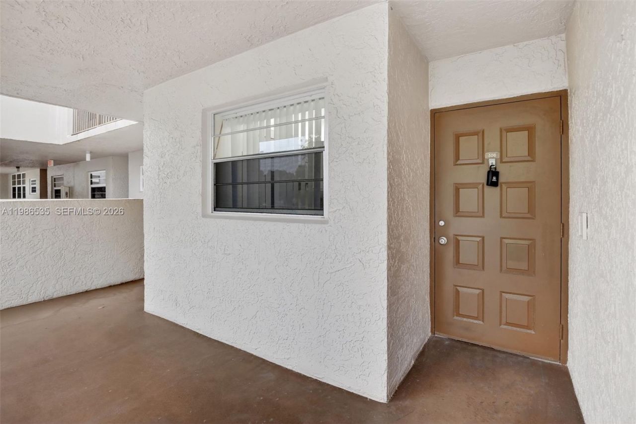 1831 Sabal Palm Dr , Unit 306, Davie, FL 33324 Photo