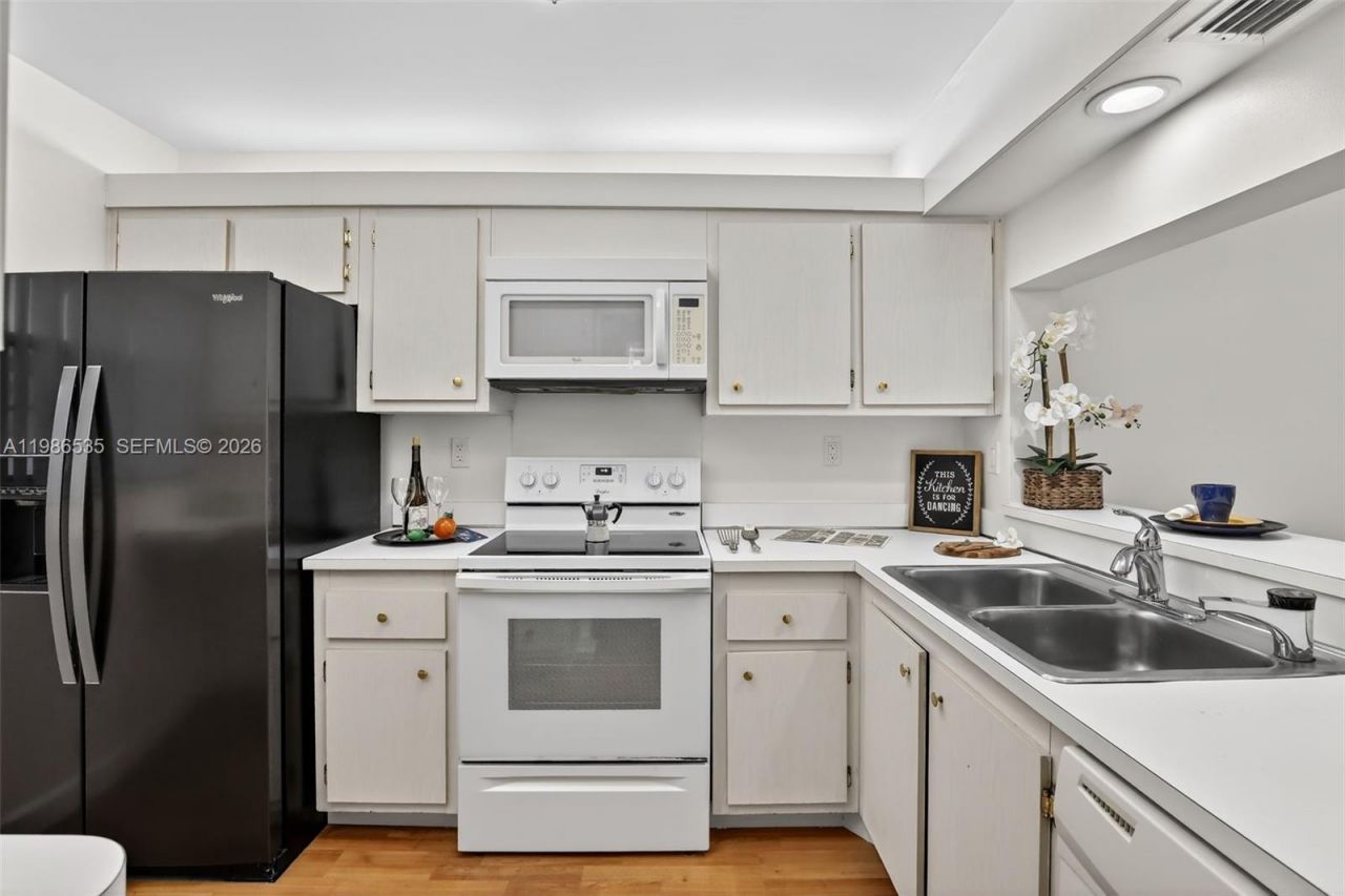 1831 Sabal Palm Dr , Unit 306, Davie, FL 33324 Photo