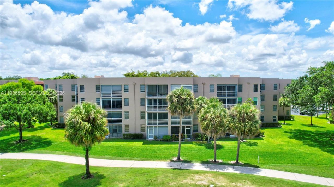 1831 Sabal Palm Dr , Unit 306, Davie, FL 33324 Photo