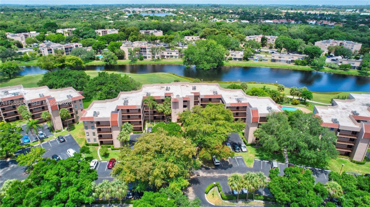 1831 Sabal Palm Dr , Unit 306, Davie, FL 33324 Photo