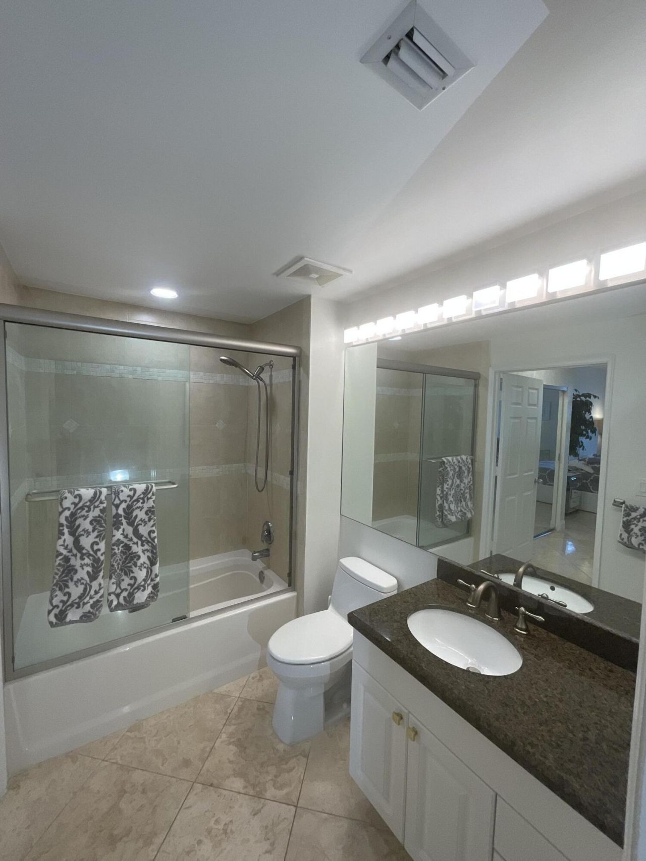 616 Clearwater Park Road, Unit 1202, West Palm Beach, FL 33401 Photo