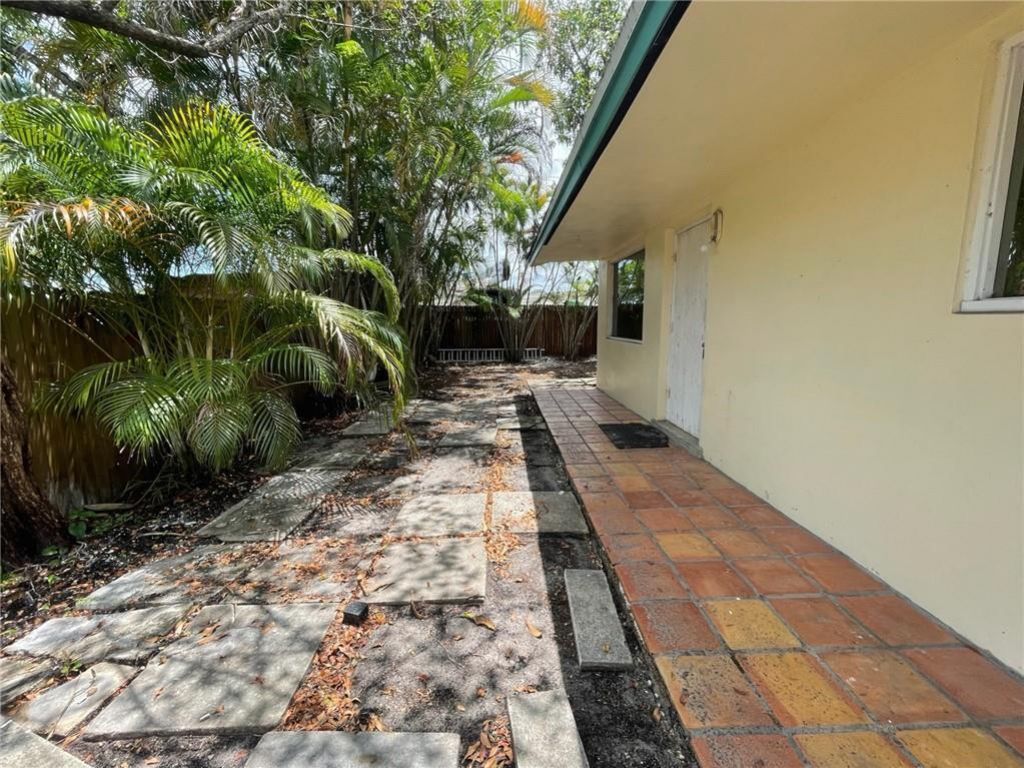 1904 SW 11th Court, Unit 2, Fort Lauderdale, FL 33312 Photo