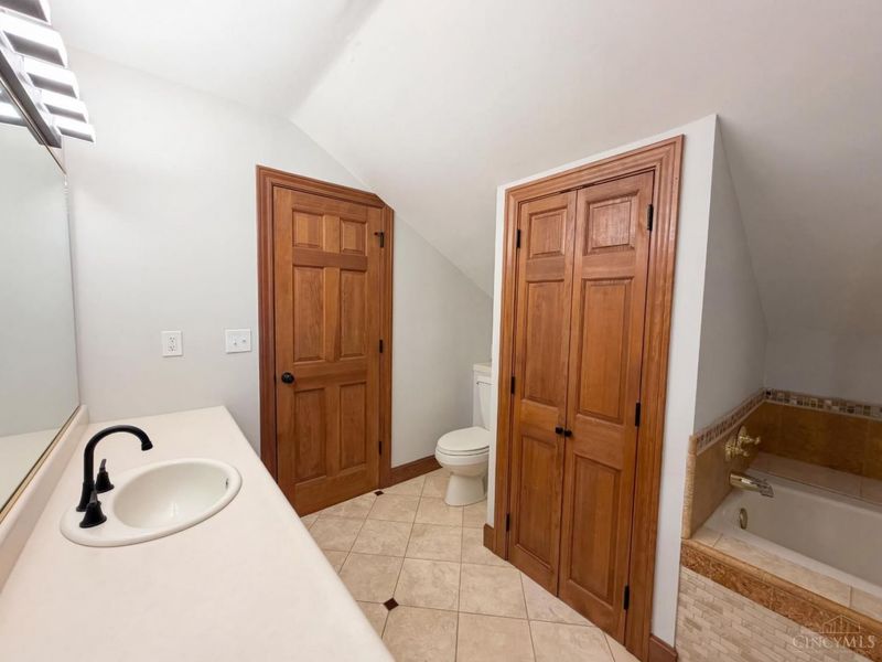 1038 8 Mile Road, Anderson Twp, OH 45255 Photo 19