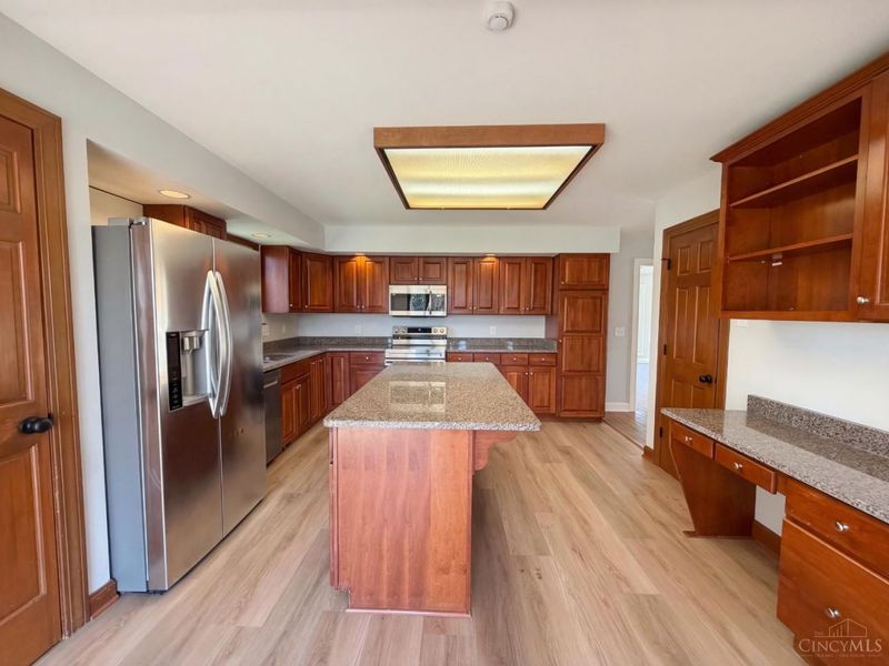 1038 8 Mile Road, Anderson Twp, OH 45255 Photo 2