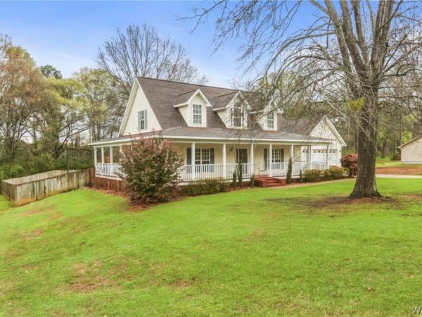 241 Paige Boulevard, Moundville, AL 35474