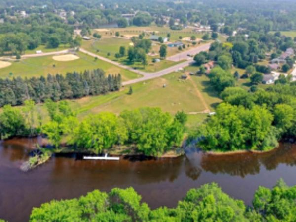 116 HOLTWOOD WAY, Oconto, WI 54153
