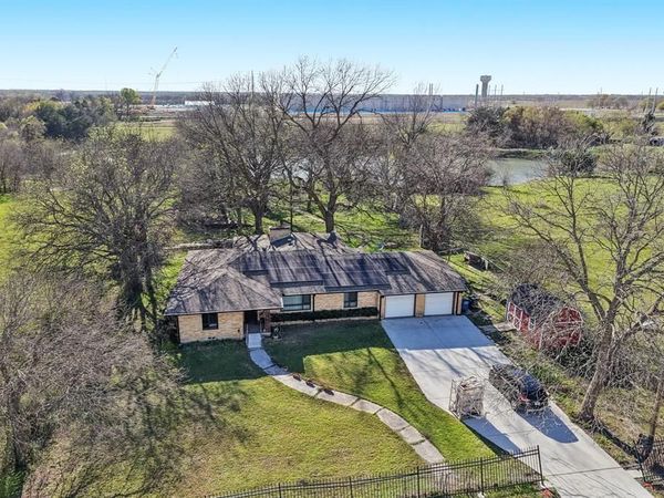 611 Ferris Road , Lancaster, TX 75146