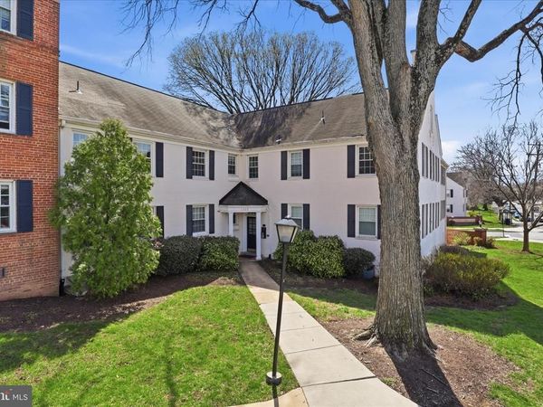 1305 S WALTER REED DRIVE, Unit 201, ARLINGTON, VA 22204