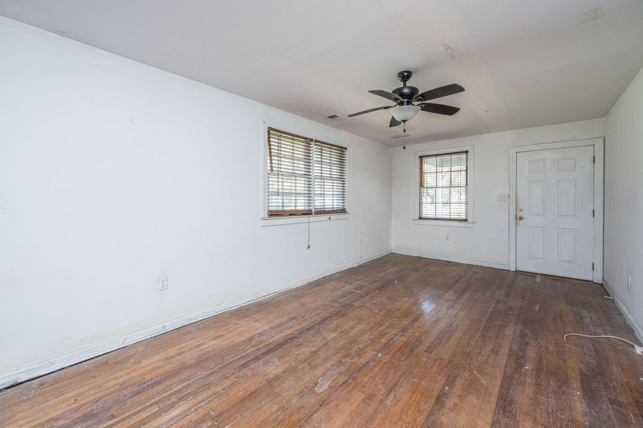 1120 Fort Johnson Road Photo 10