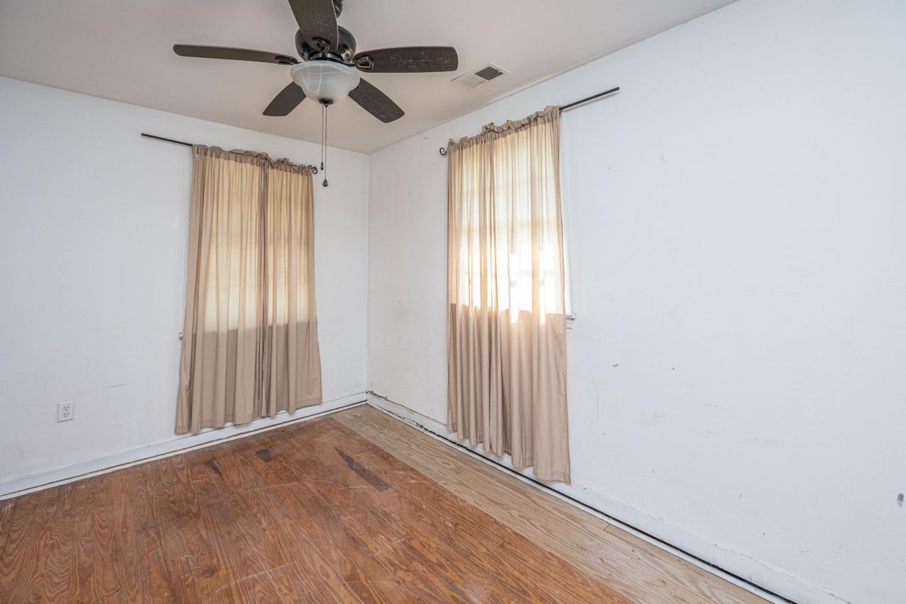 1120 Fort Johnson Road Photo 17