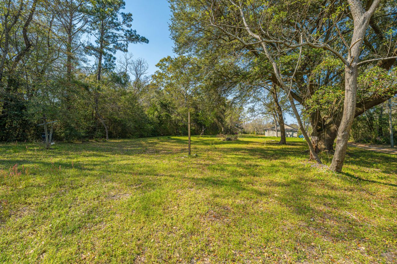 1120 Fort Johnson Road Photo 23