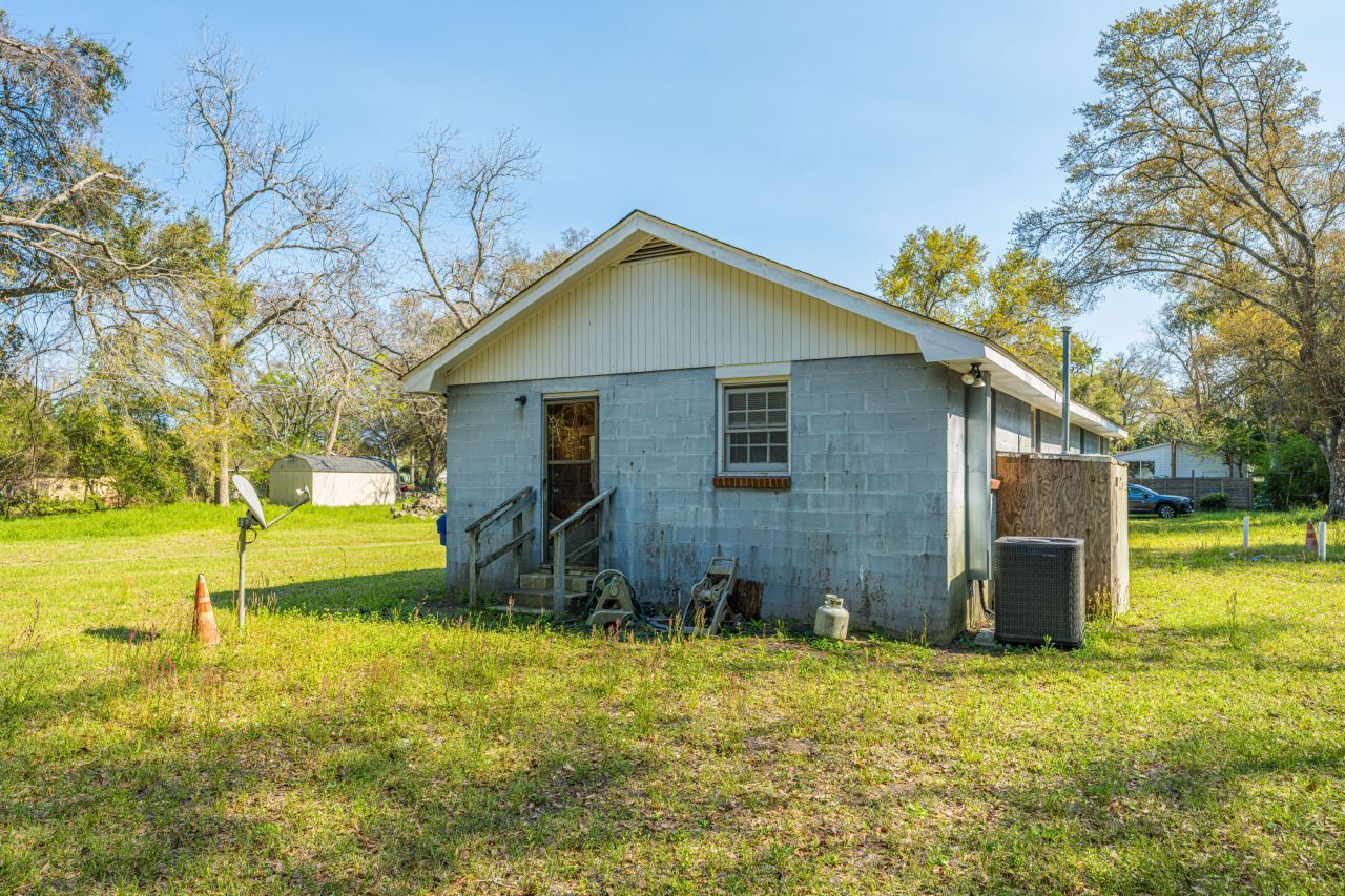 1120 Fort Johnson Road Photo 24