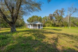 1120 Fort Johnson Road photo 4