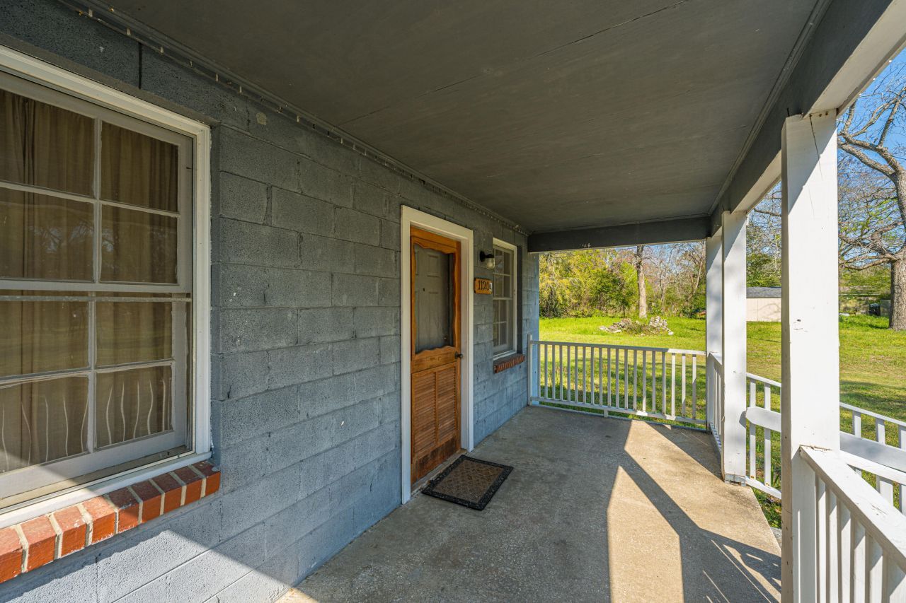 1120 Fort Johnson Road Photo 4