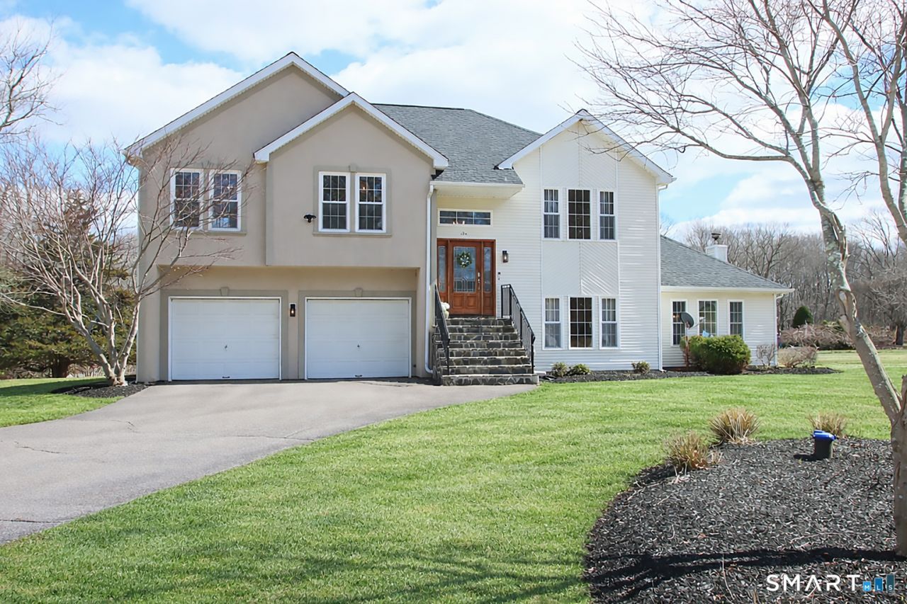 130 Bear Swamp, East Hampton, CT 06424 Main Photo