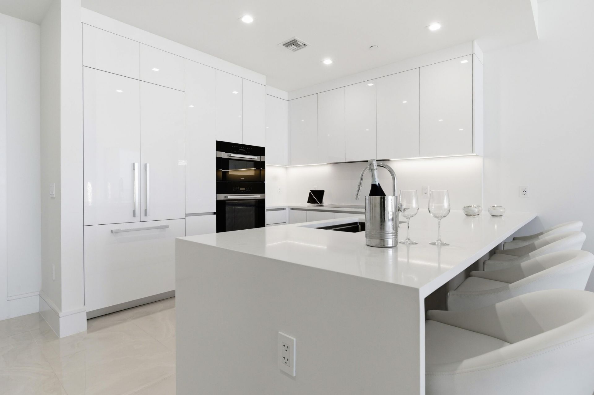 220 Lake Shore Drive, Unit 1205, Lake Park, FL 33403 Photo