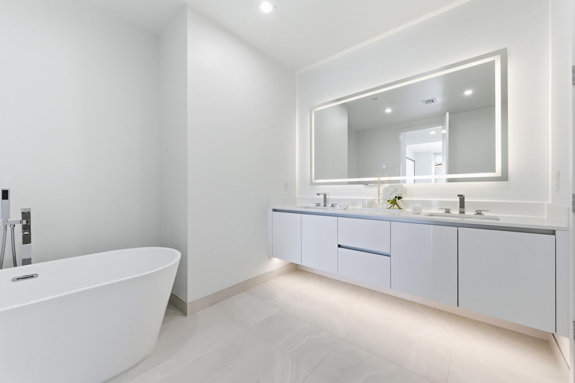 220 Lake Shore Drive, Unit 1205, Lake Park, FL 33403 Photo