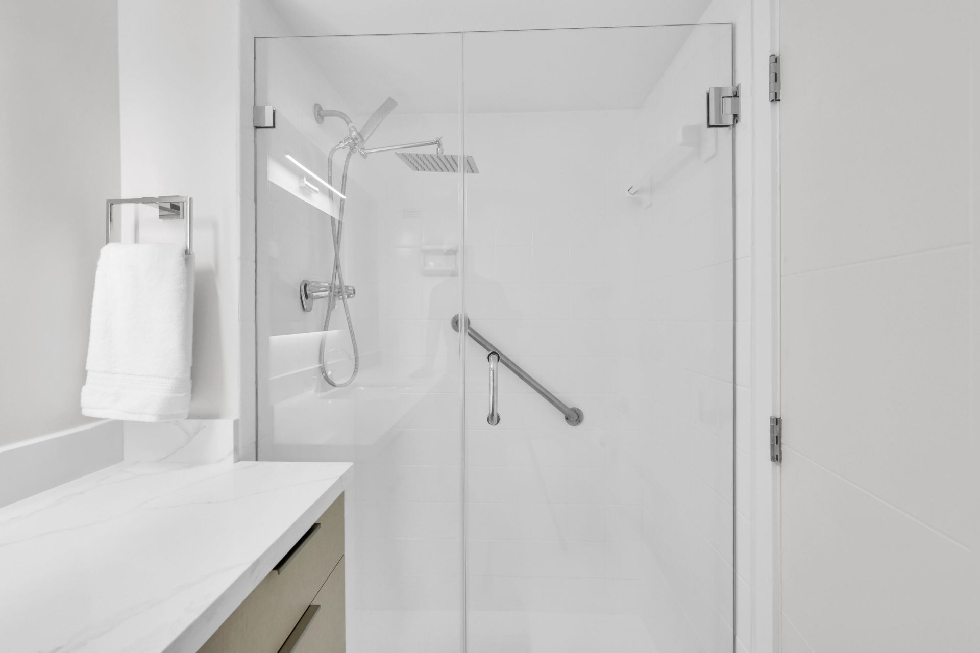 2780 NE 183rd Street, Unit 716, Aventura, FL 33160 Photo