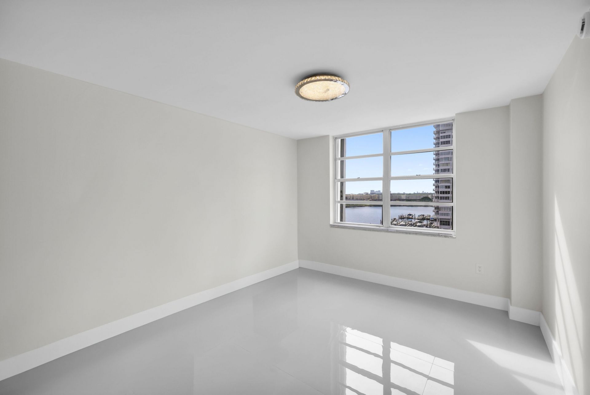 2780 NE 183rd Street, Unit 716, Aventura, FL 33160 Photo