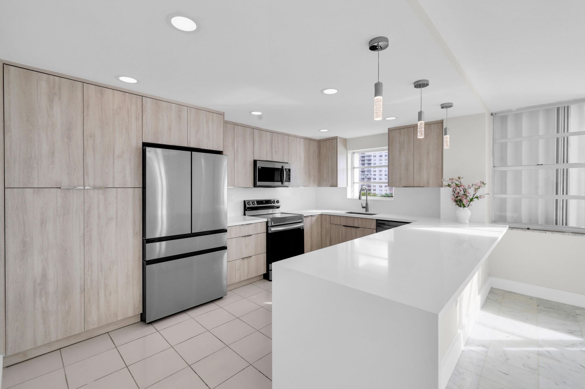 2780 NE 183rd Street, Unit 716, Aventura, FL 33160 Photo