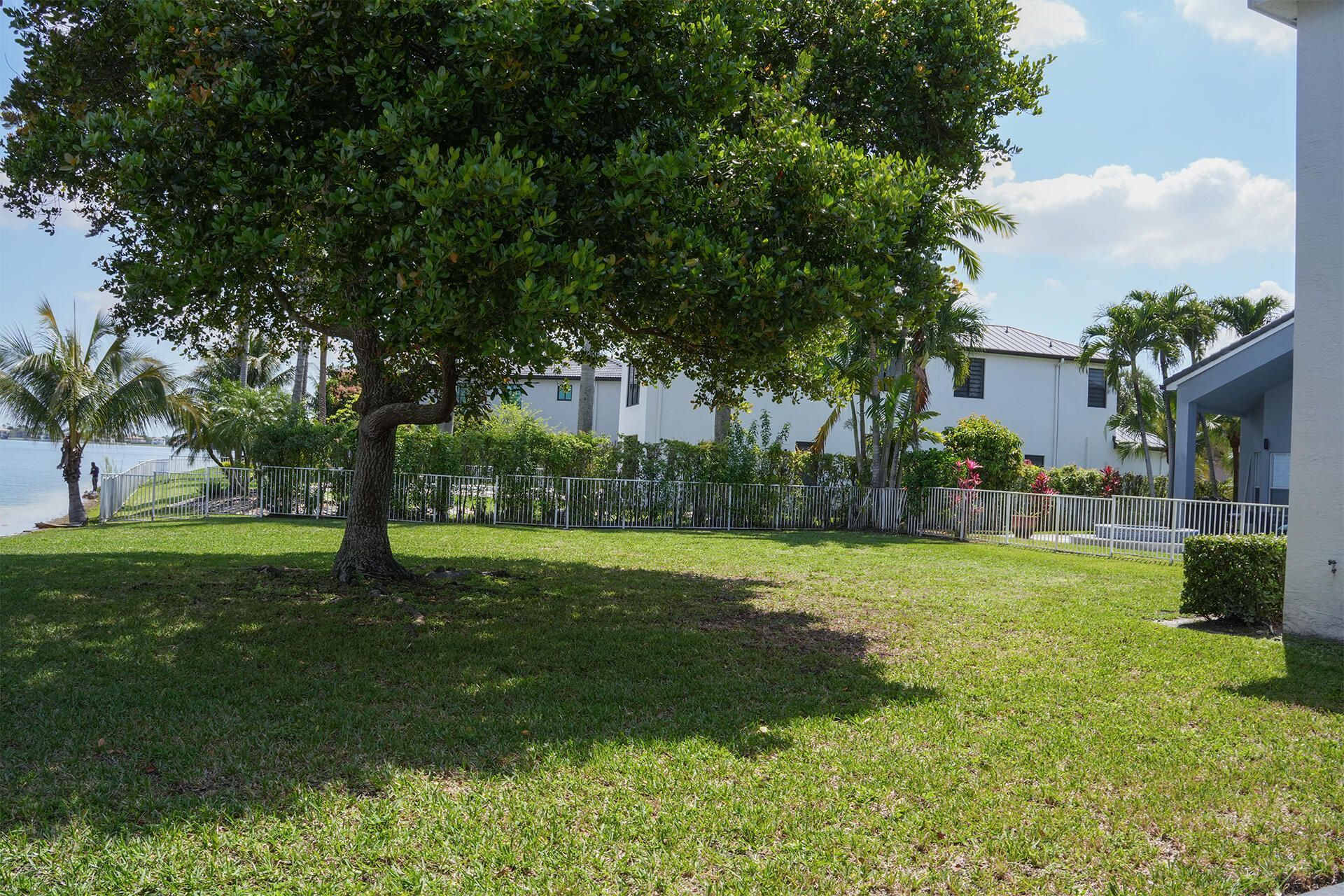 5227 SW 195th Terrace, Miramar, FL 33029 Photo