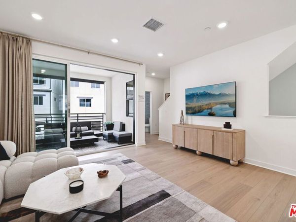 1685 Constellation Drive, Los Angeles, CA 90732