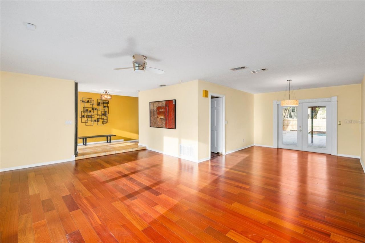 631 Gillette Avenue, Temple Terrace, FL 33617 Photo