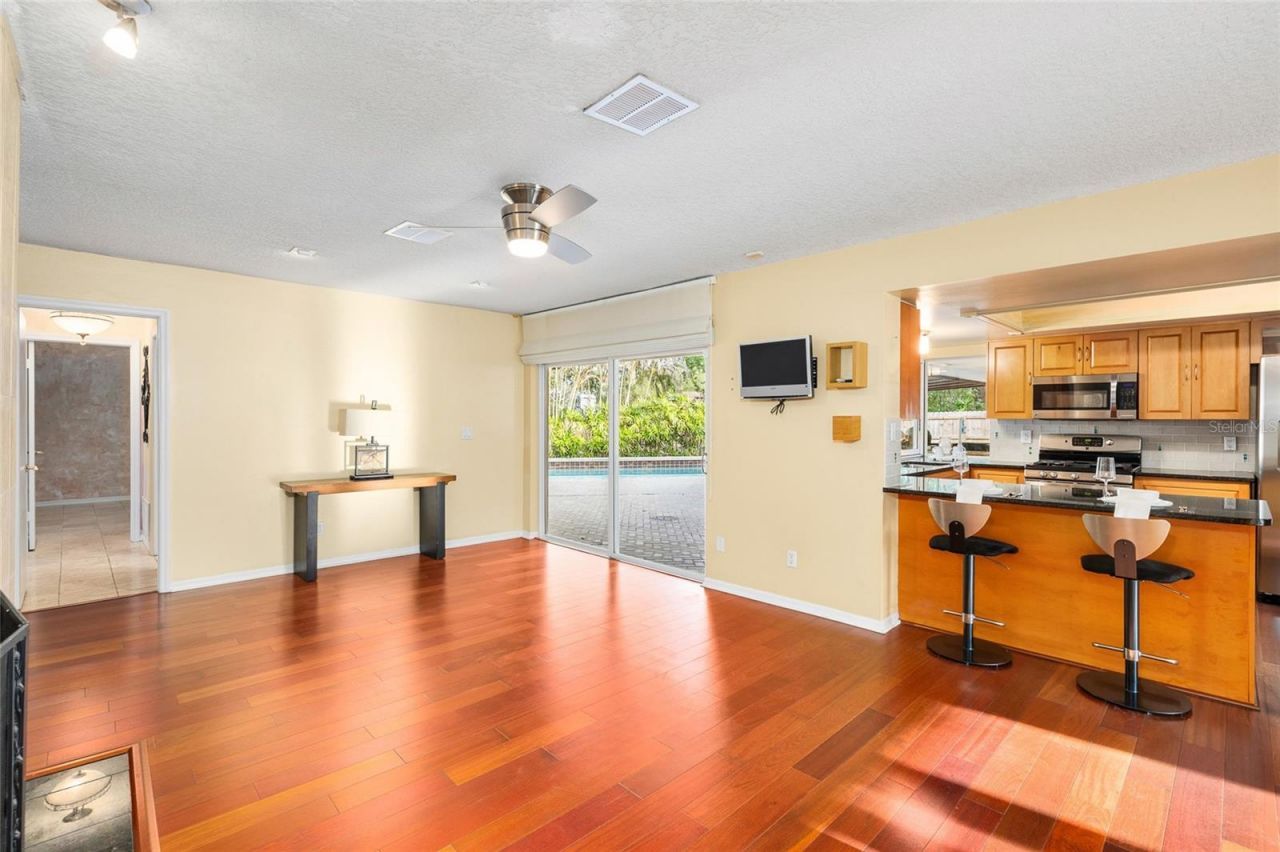 631 Gillette Avenue , Temple Terrace, FL 33617 Photo