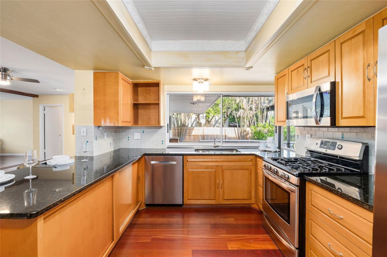 631 Gillette Avenue, Temple Terrace, FL 33617 Photo