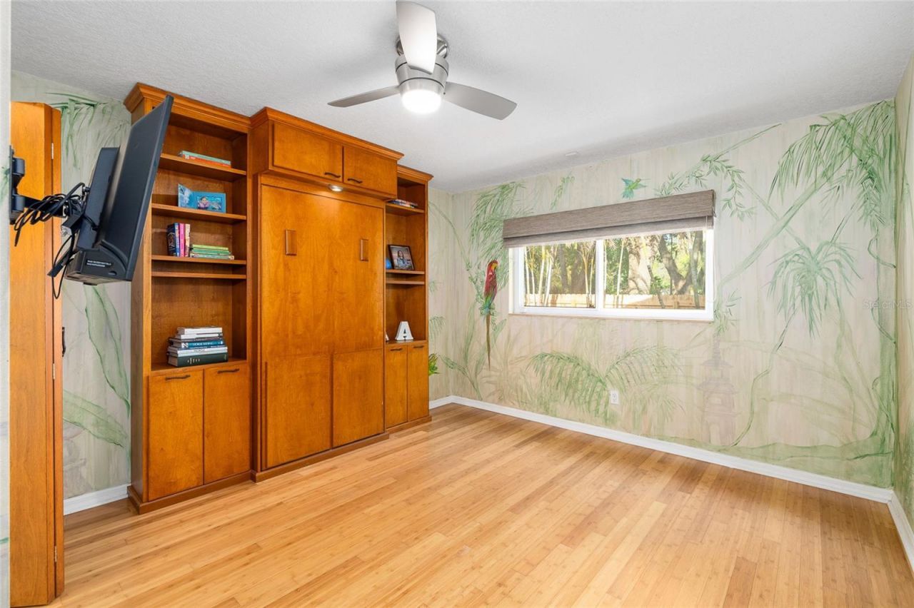 631 Gillette Avenue , Temple Terrace, FL 33617 Photo