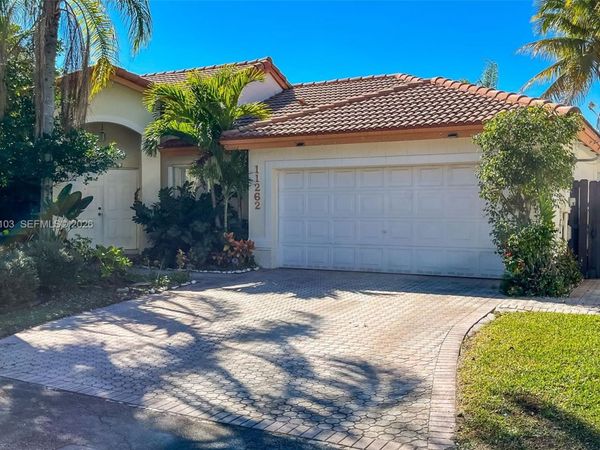 11262 NW 59th Ter , Doral, FL 33178
