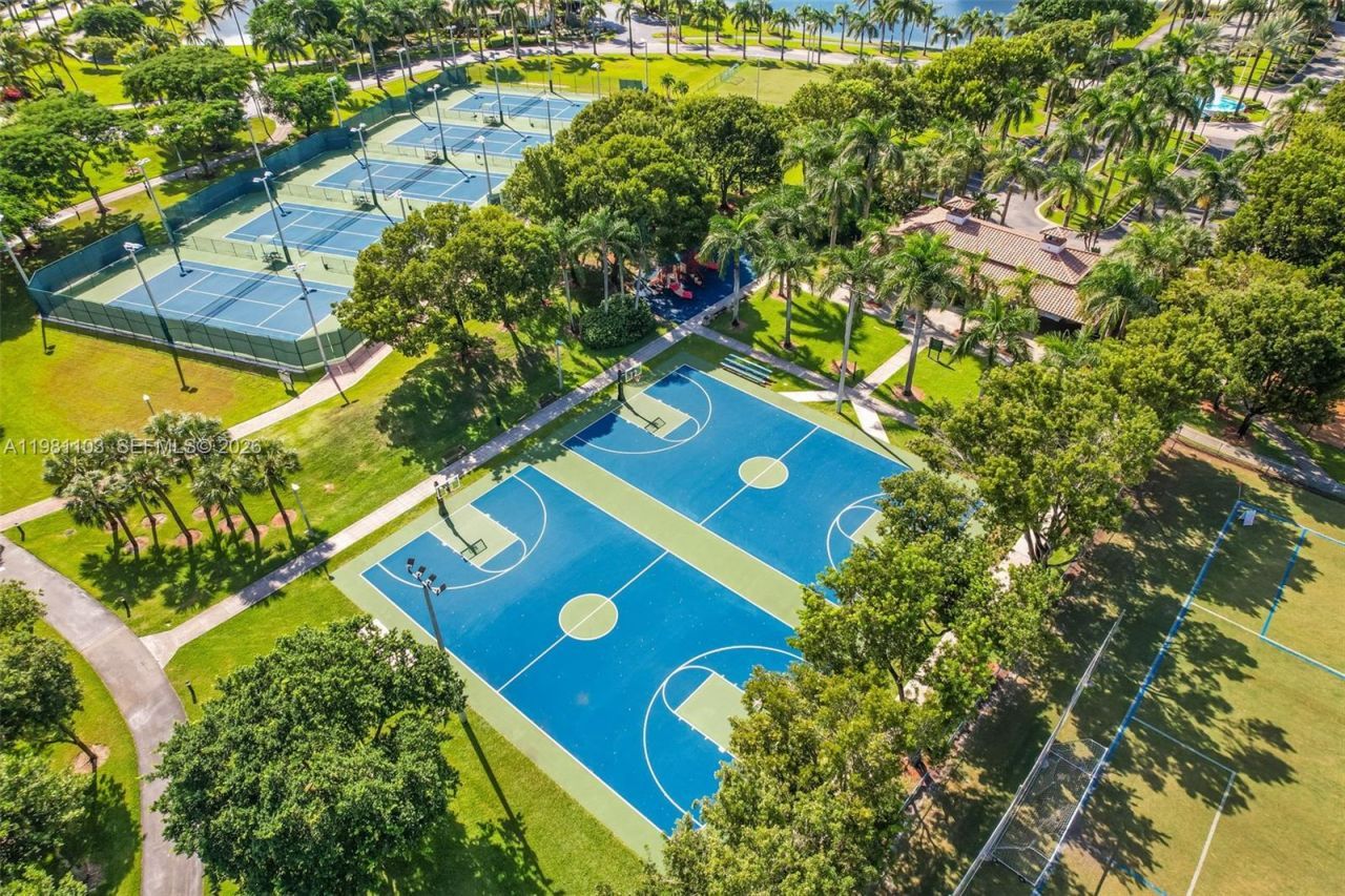 11262 NW 59th Ter , Doral, FL 33178 Photo