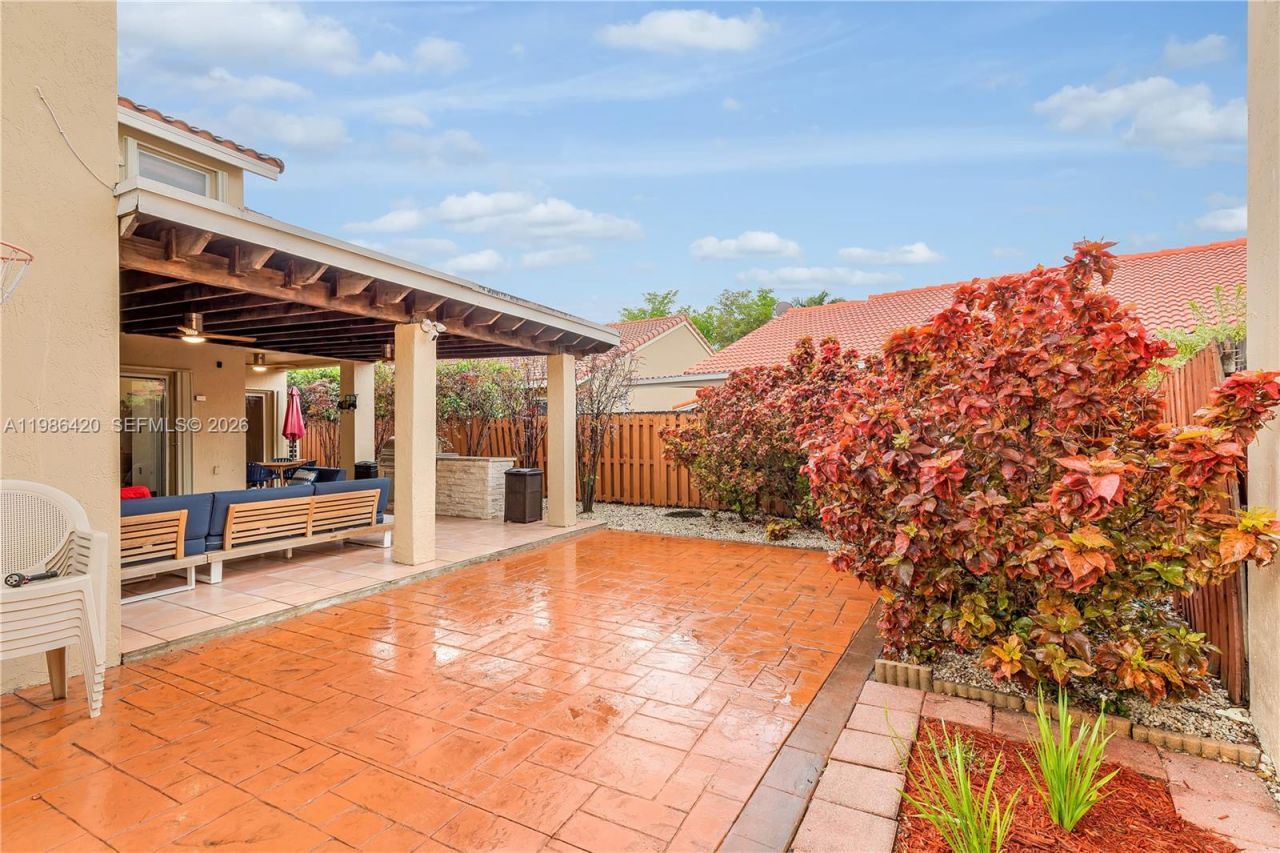 4520 SW 154th Ct, Miami, FL 33185 Photo