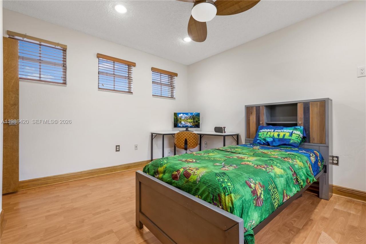 4520 SW 154th Ct, Miami, FL 33185 Photo