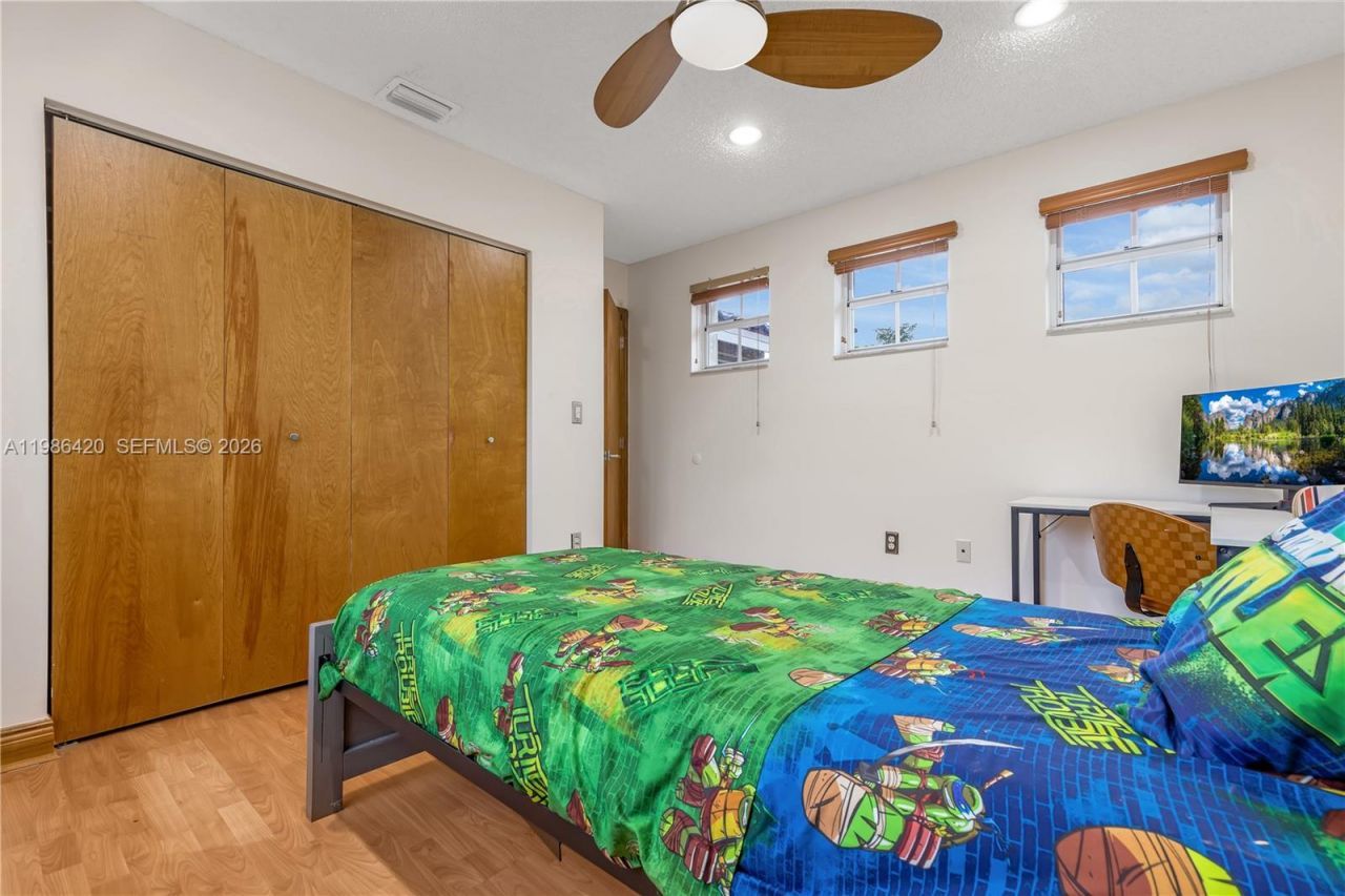 4520 SW 154th Ct, Miami, FL 33185 Photo