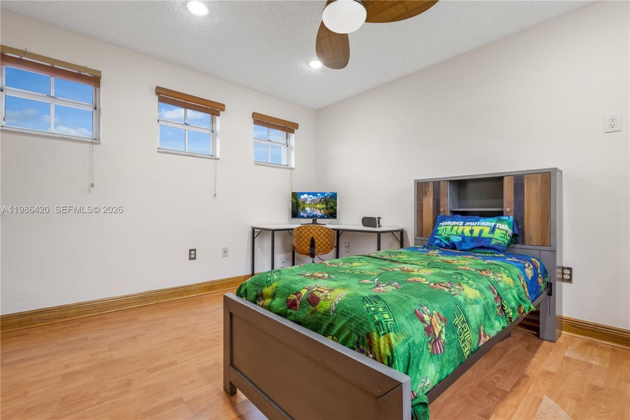 4520 SW 154th Ct, Miami, FL 33185 Photo