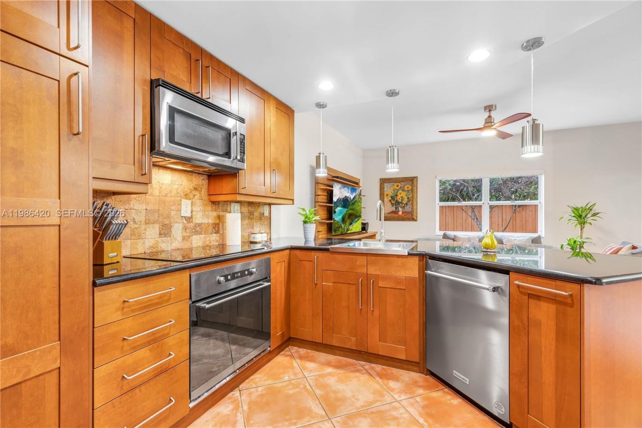 4520 SW 154th Ct, Miami, FL 33185 Photo