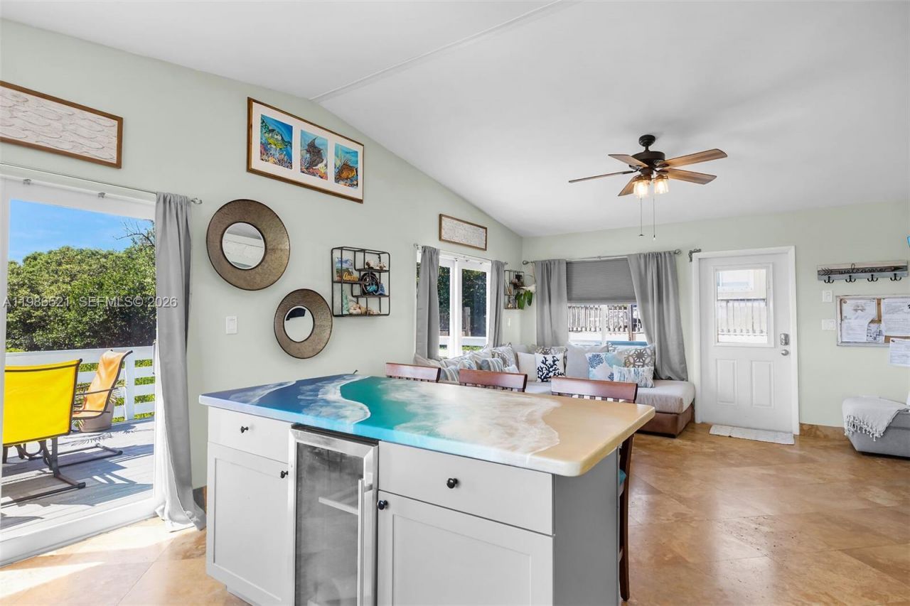 6501 Oceanview Ave, Marathon, FL 33050 Photo