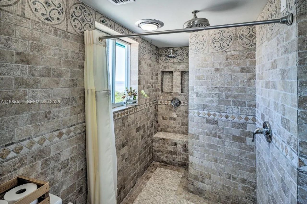 6501 Oceanview Ave, Marathon, FL 33050 Photo