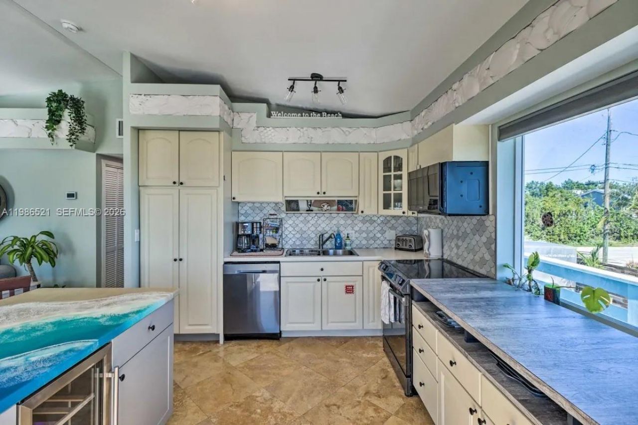 6501 Oceanview Ave, Marathon, FL 33050 Photo