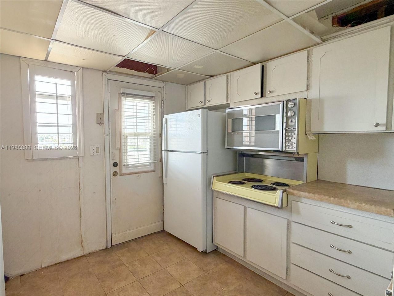 2930 Point East Dr , Unit E601, Aventura, FL 33160 Photo