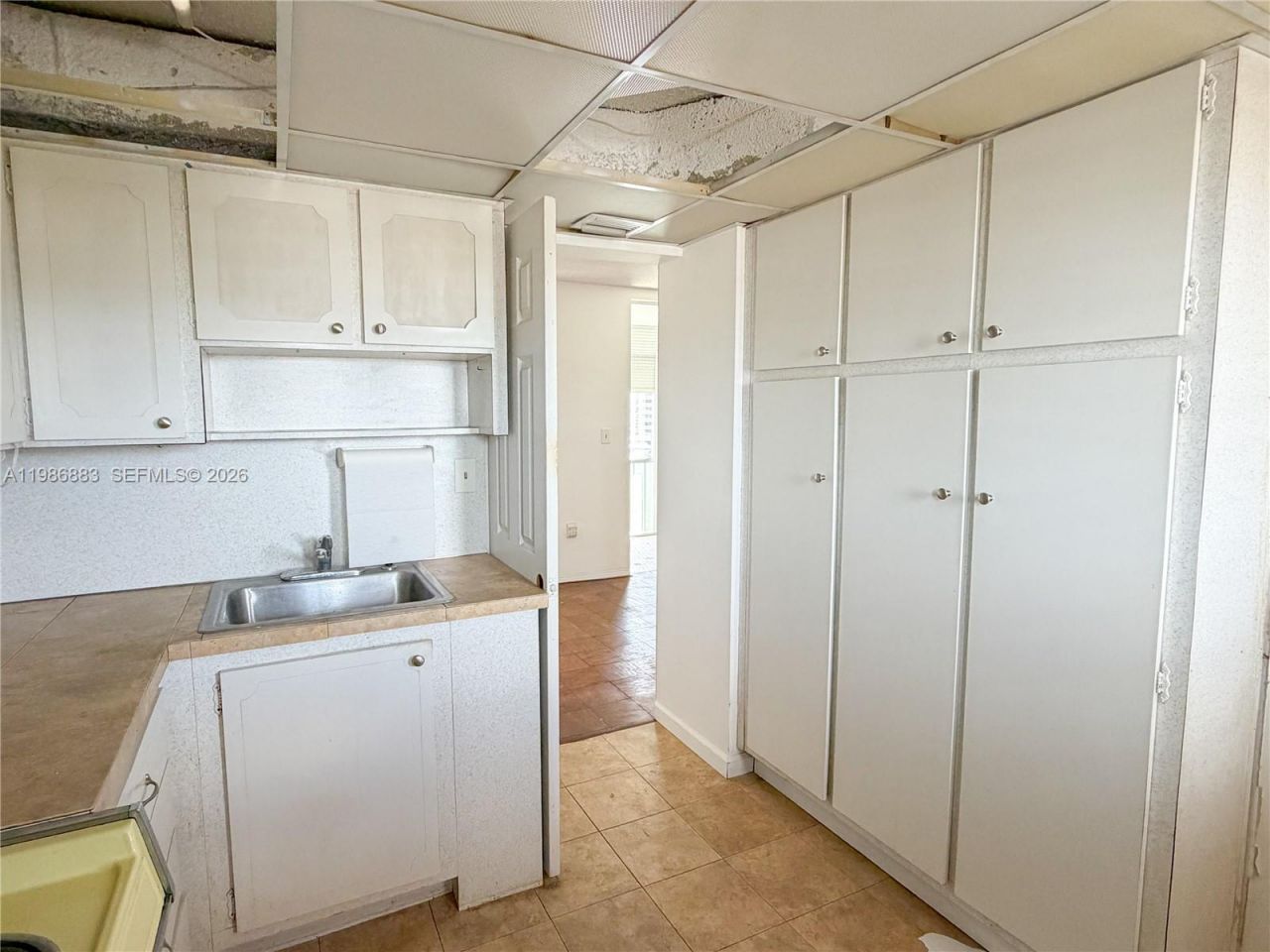 2930 Point East Dr , Unit E601, Aventura, FL 33160 Photo