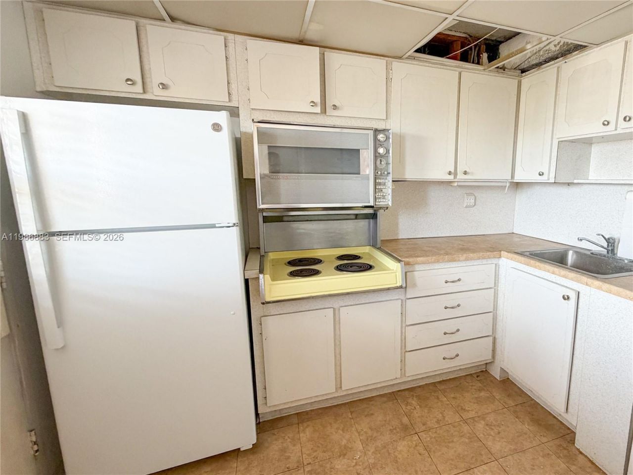 2930 Point East Dr , Unit E601, Aventura, FL 33160 Photo