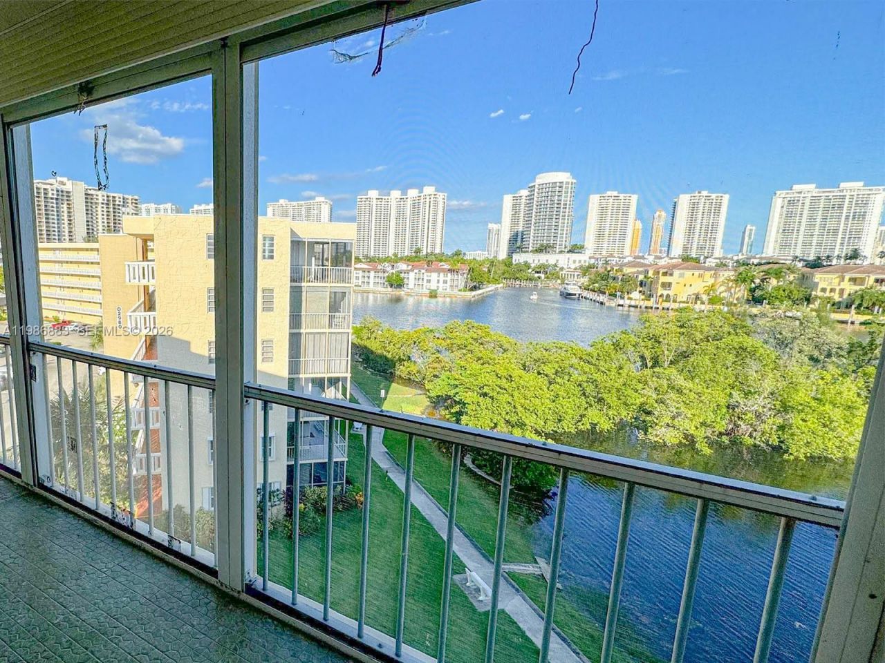 2930 Point East Dr , Unit E601, Aventura, FL 33160 Photo