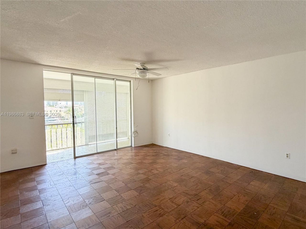 2930 Point East Dr , Unit E601, Aventura, FL 33160 Photo