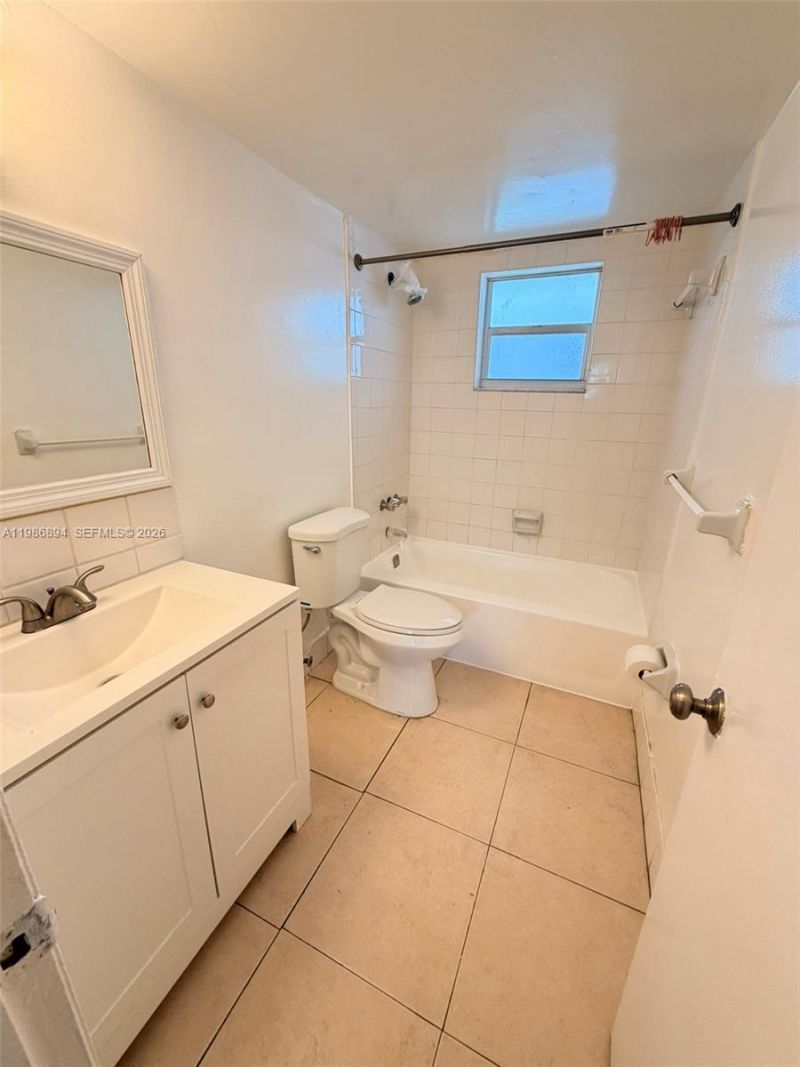 6503 Winfield Blvd , Unit 111-D, Margate, FL 33063 Photo