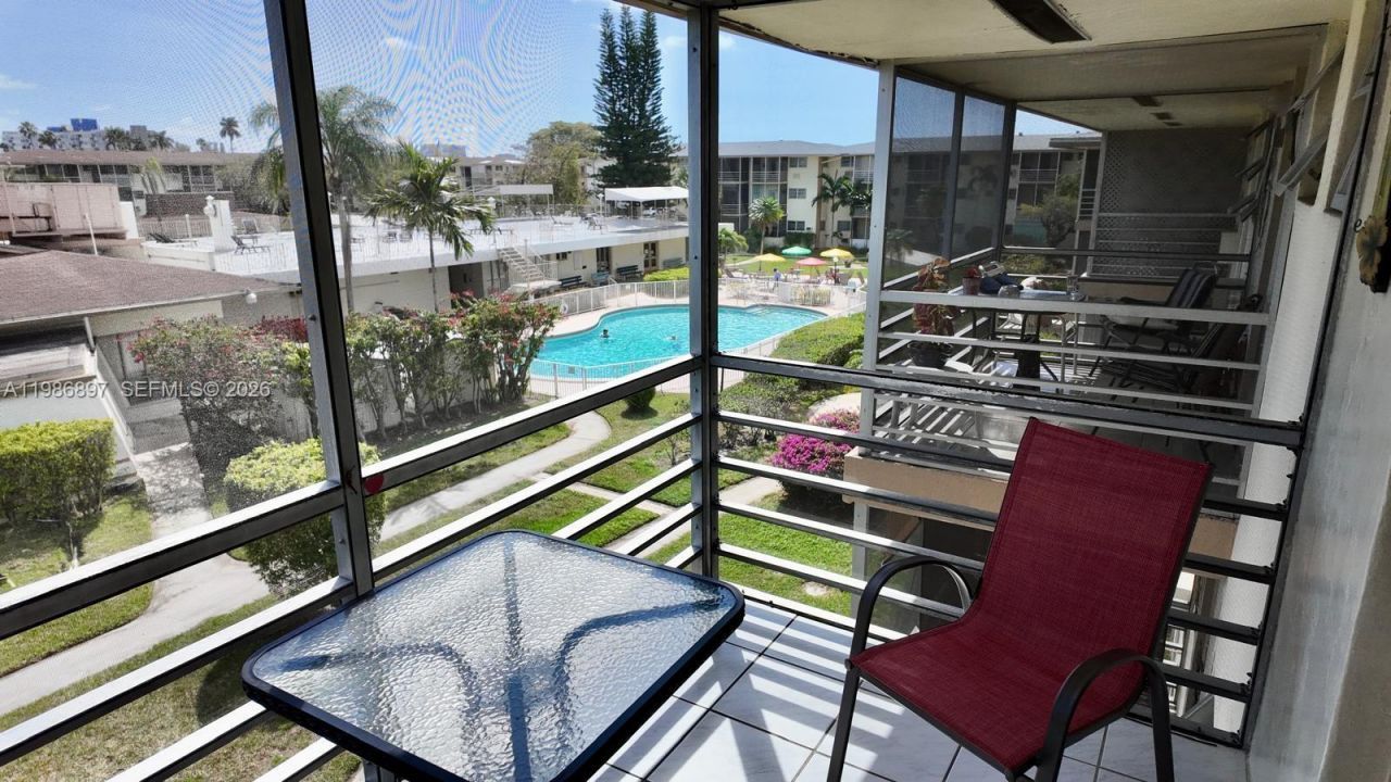 16901 NE 13th Ave , Unit 307, Miami, FL 33162 Photo