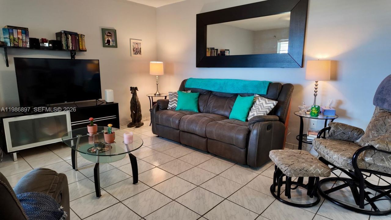 16901 NE 13th Ave , Unit 307, Miami, FL 33162 Photo